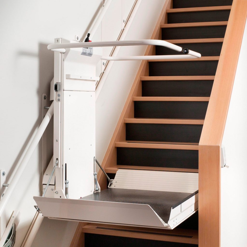 Funcionamiento y beneficios de los elevadores inclinados para escaleras
